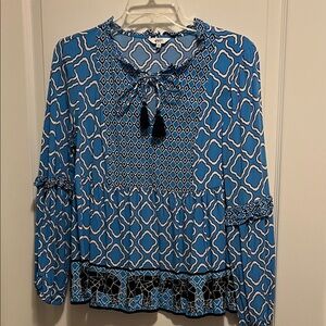 Crown & Ivy Blue and White Patterned Blouse